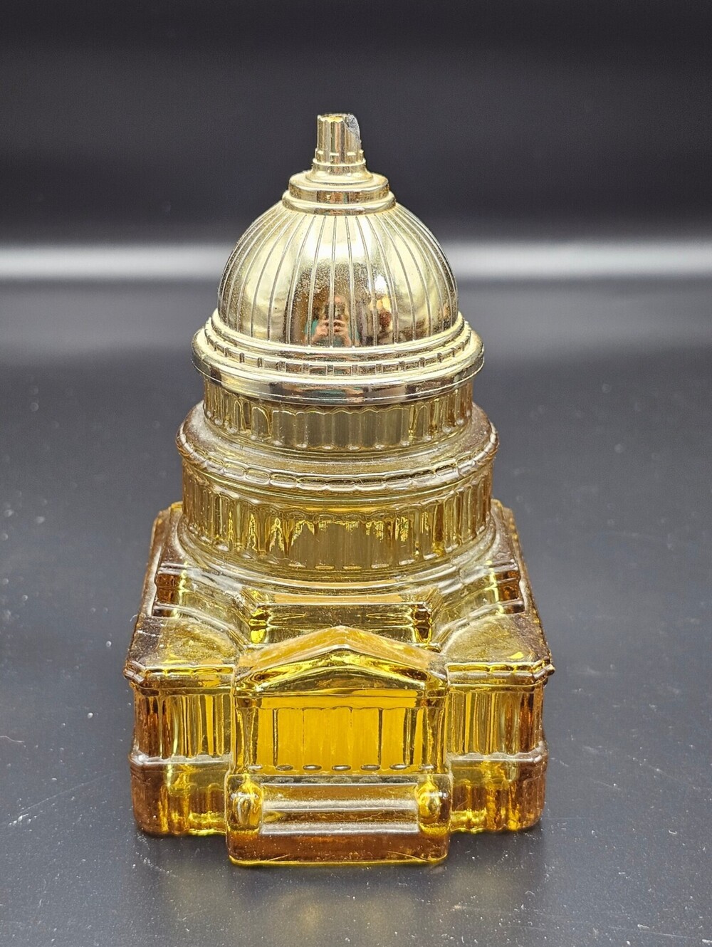 Avon The Capitol tribute after shave bottle